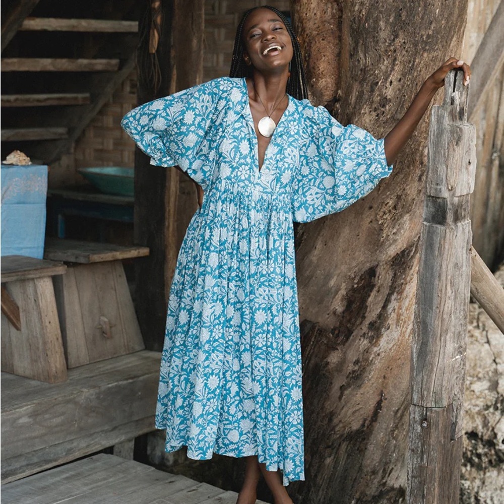 Kyra Midi Dress ~ Ocean Blue Size Medium